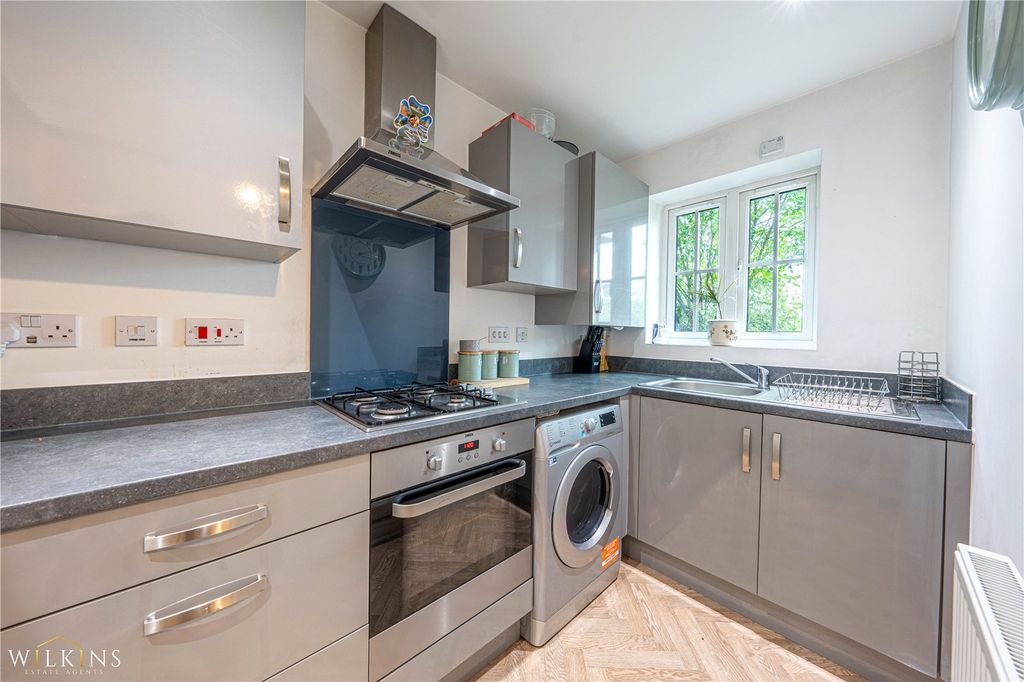 Property photo 3 of 29 Picture No. 04