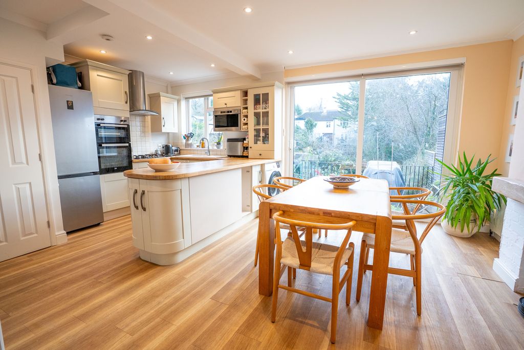 Property photo 2 of 15