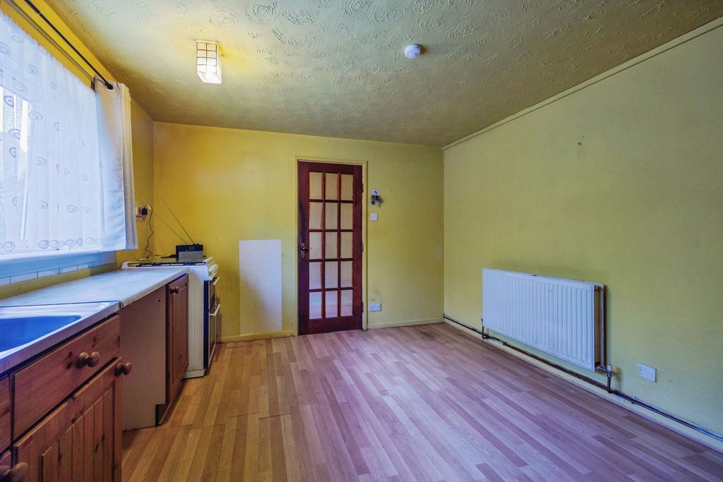 Property photo 3 of 15 Kitchen