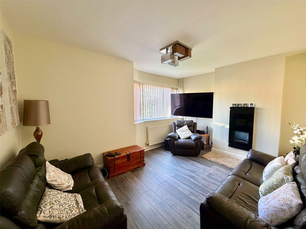 Property photo 2 of 14 Picture No. 33