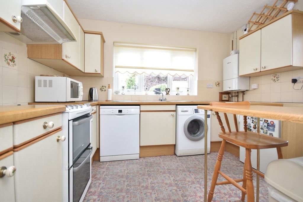 Property photo 3 of 11