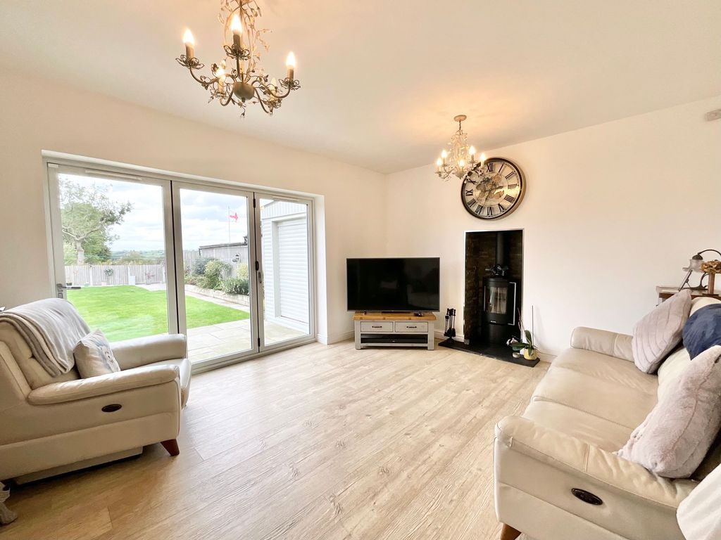 Property photo 3 of 46