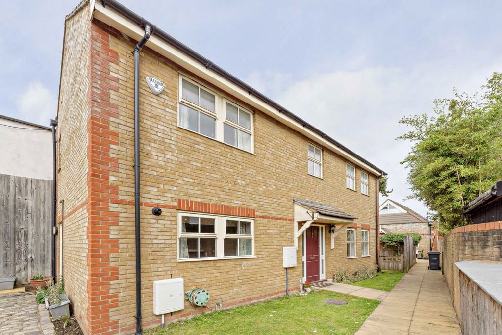 Property photo 1 of 7