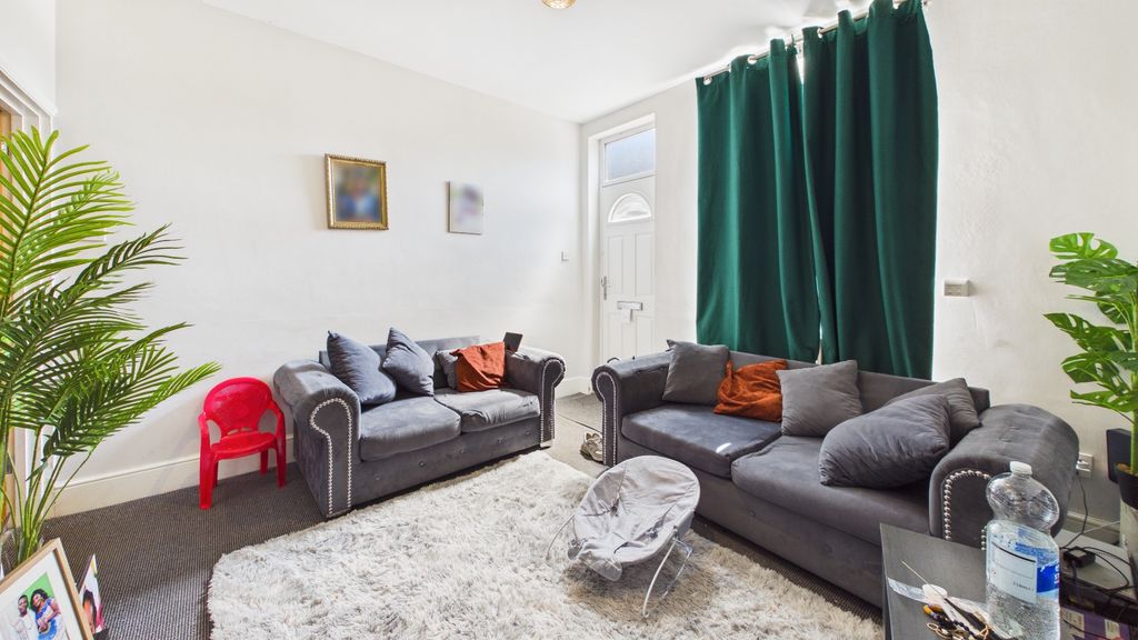 Property photo 3 of 14 5280497