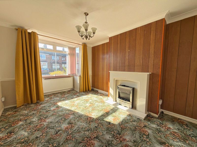 Property photo 2 of 11 Lounge