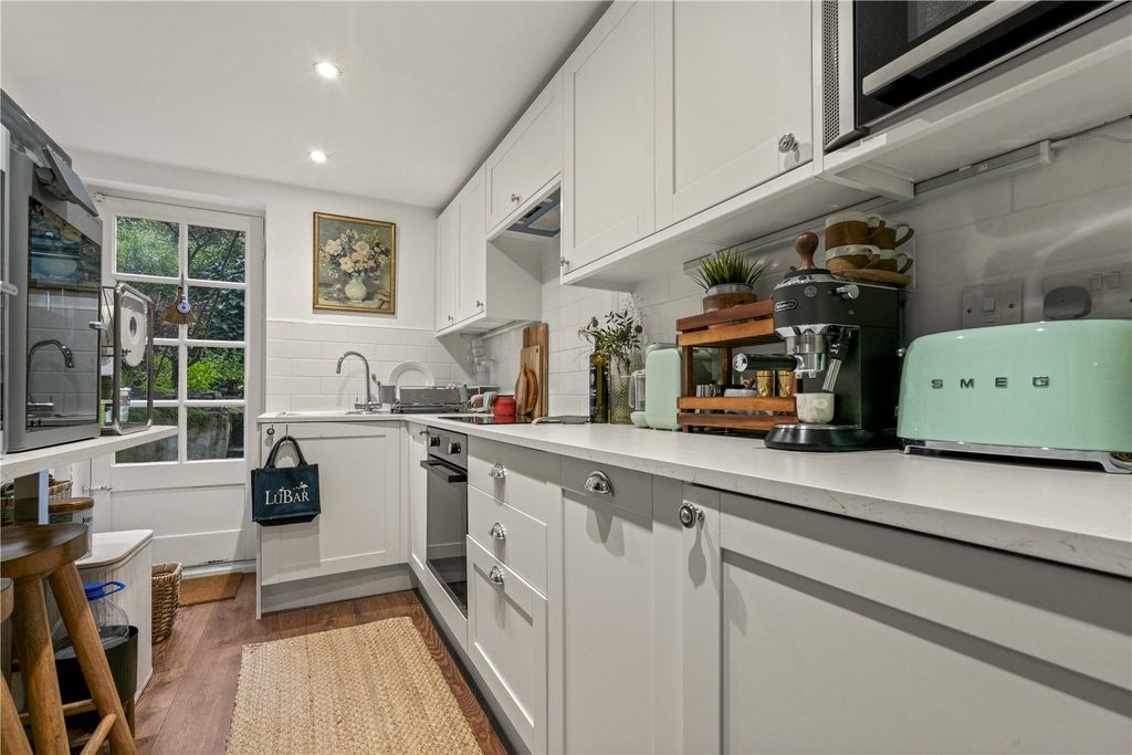 Property photo 3 of 13 Picture No. 02