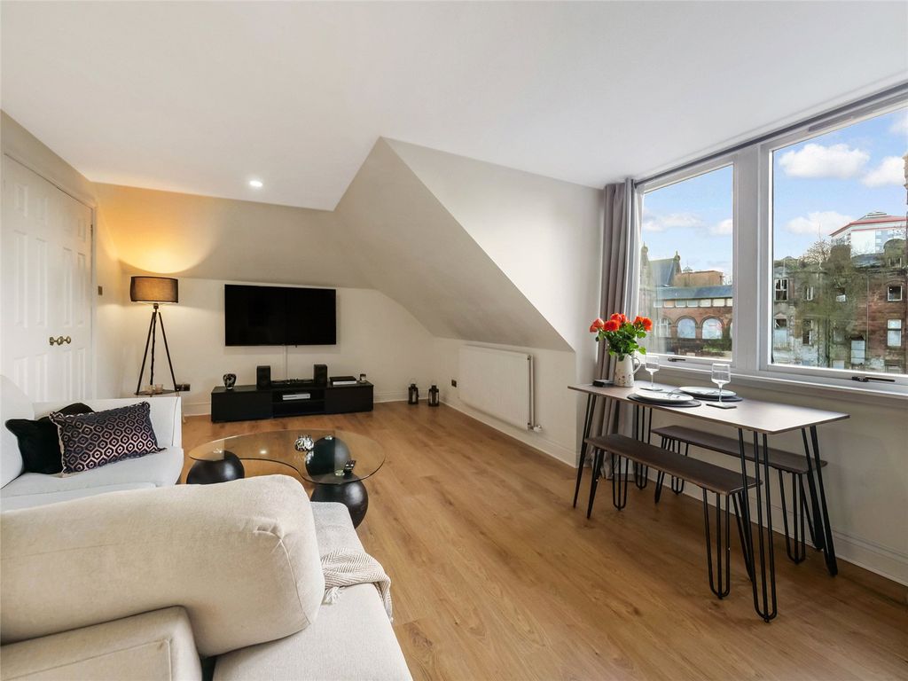 Property photo 3 of 14 Picture No. 04