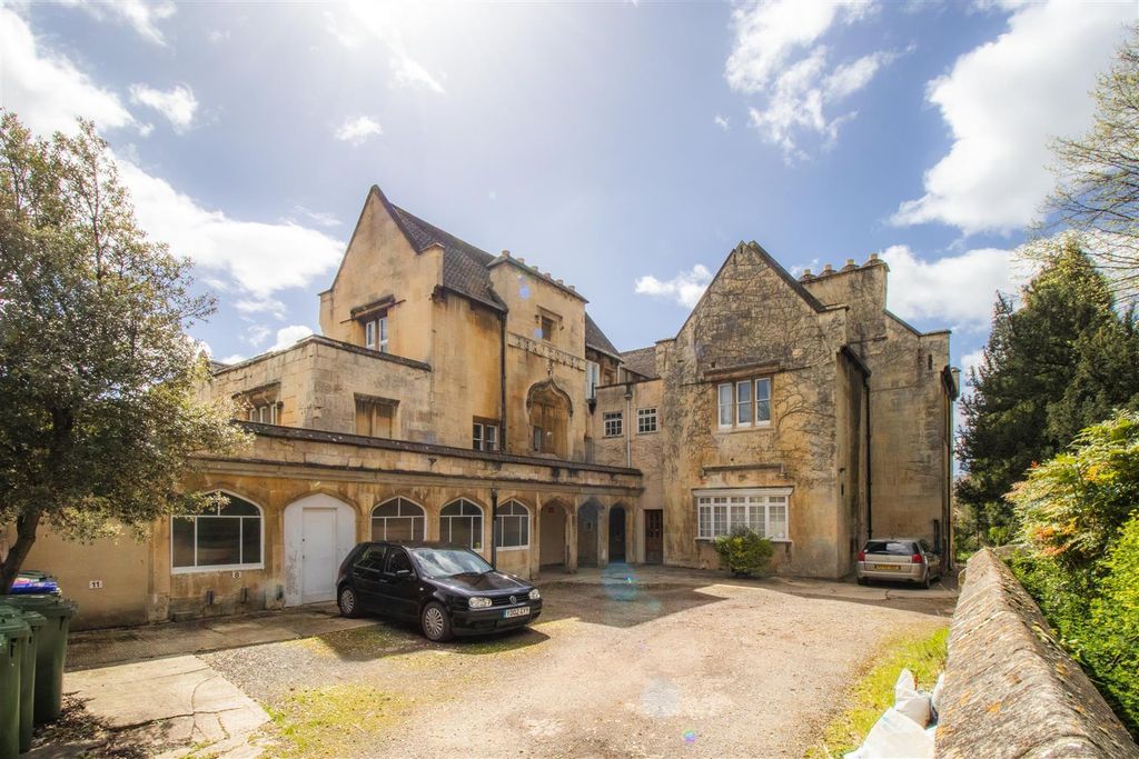 Property photo 1 of 8 Kujfdcuxxksfaauakyicpg.Jpg