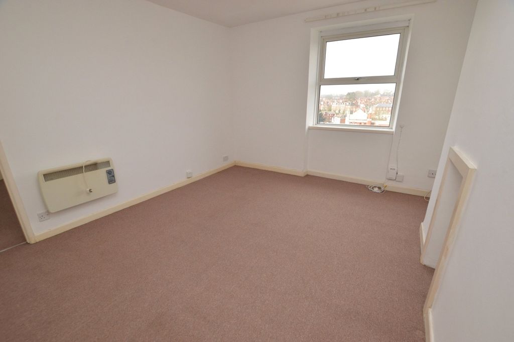 Property photo 3 of 10 Living Room