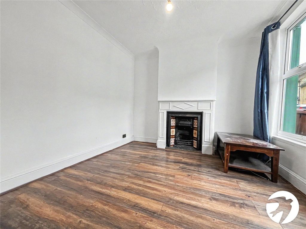 Property photo 2 of 14 Picture No. 03