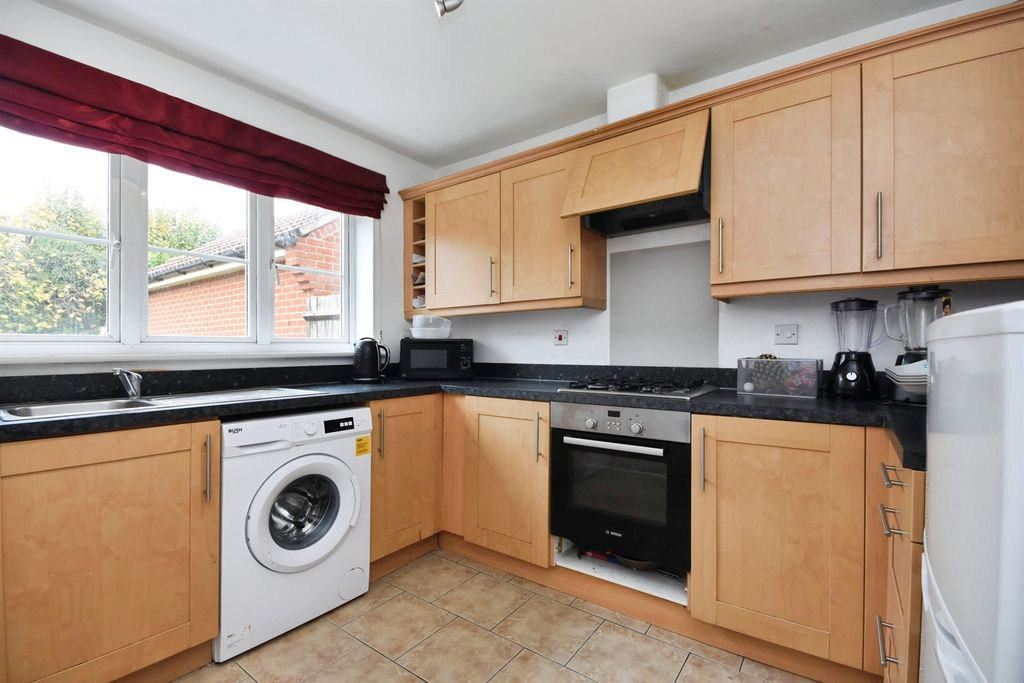 Property photo 3 of 17