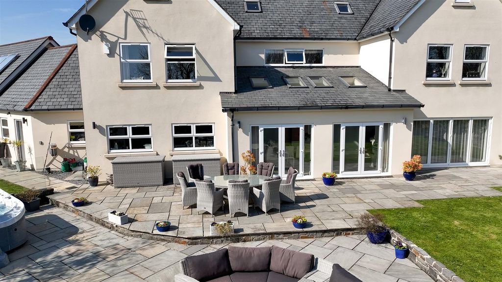 Property photo 2 of 56 22 Lady Housty Ave-60.Jpg