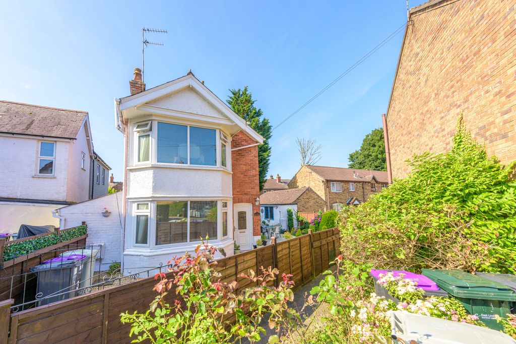 Property photo 1 of 22