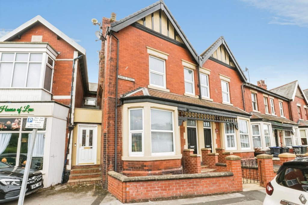 Property photo 1 of 16 Pbox-Img.Jpg