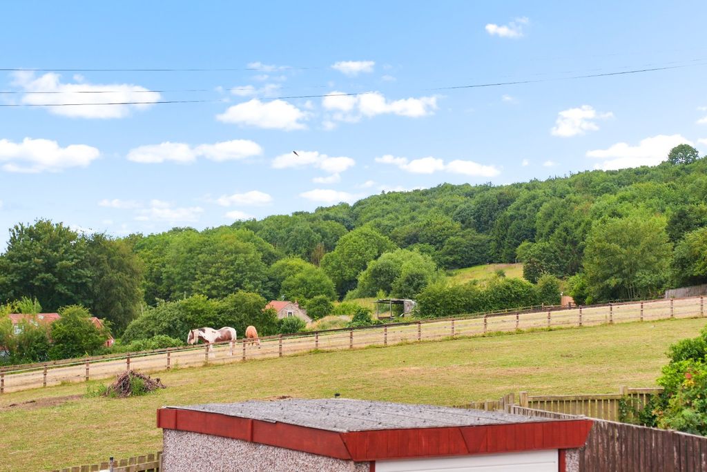 Property photo 1 of 10 View