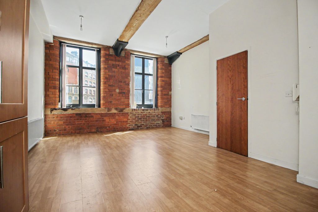 Property photo 2 of 15 Apartment 6, 20-22 Mill Street, Bradford, Bd1 4Ab