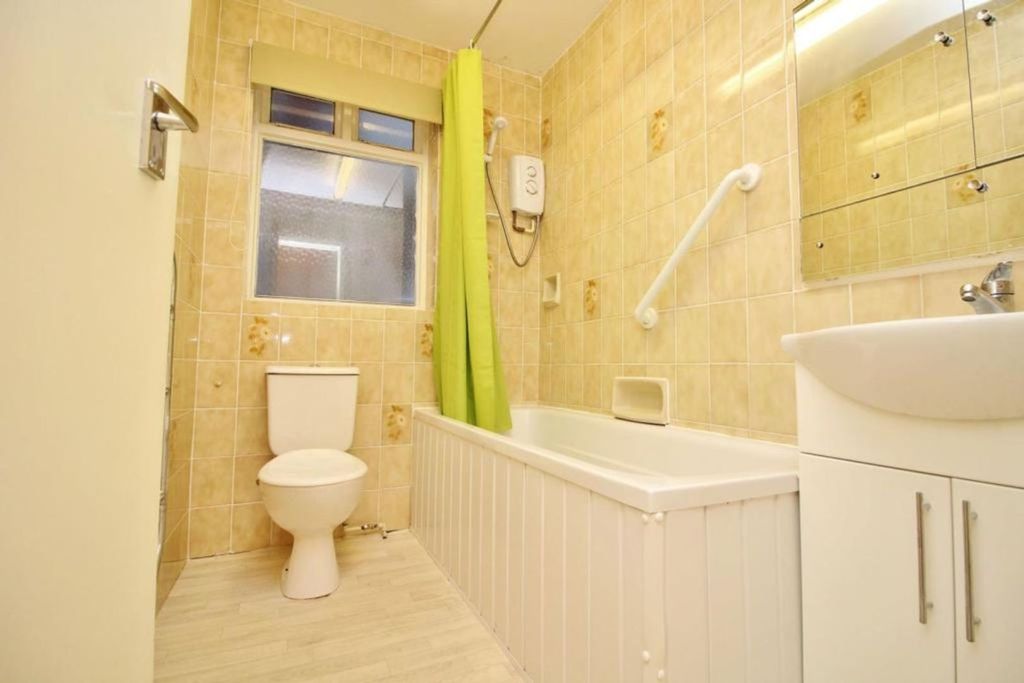 Property photo 3 of 7