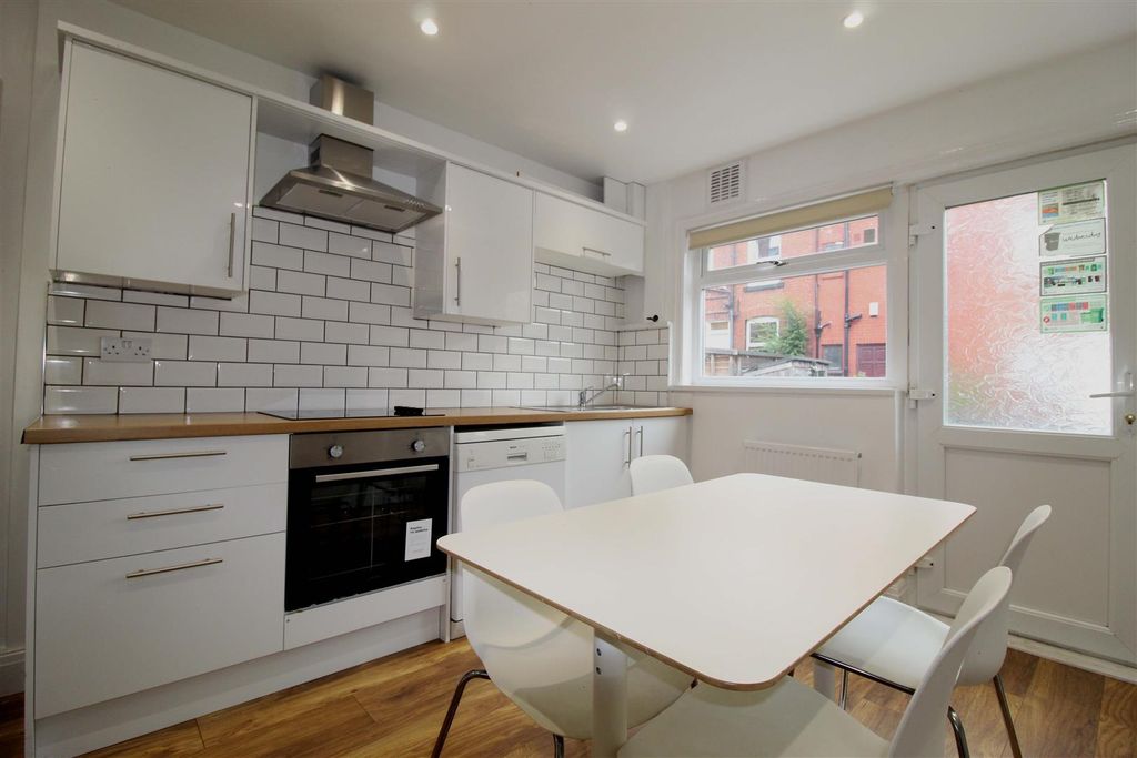 Property photo 3 of 10 Img_0258.Jpg