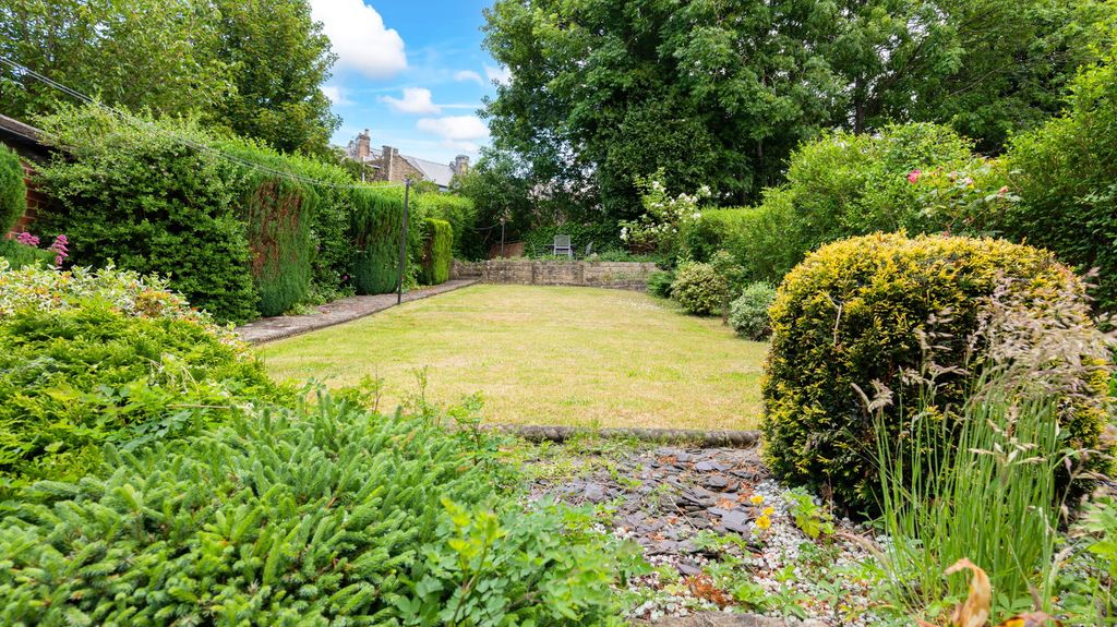 Property photo 2 of 27