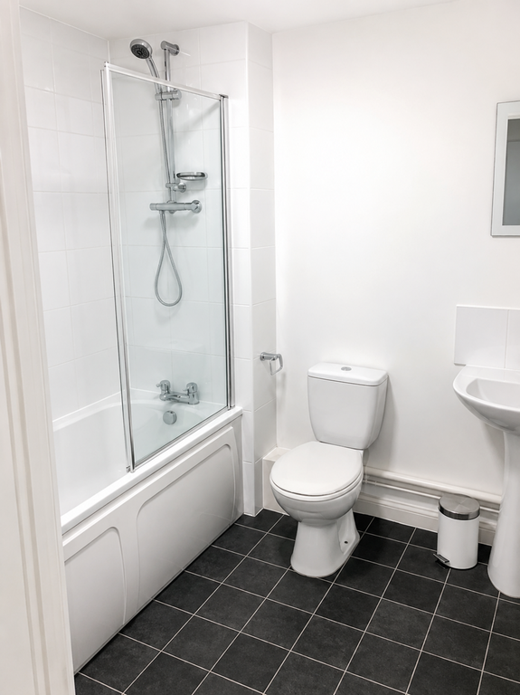 Property photo 3 of 6 Bathroom