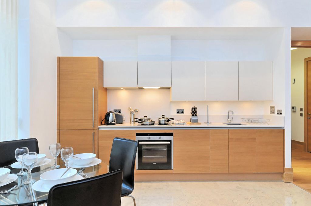 Property photo 3 of 18 Image