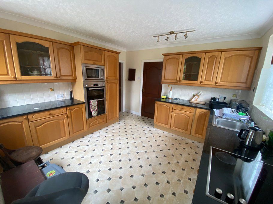 Property photo 3 of 14