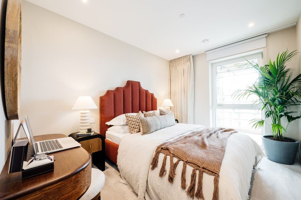 Property photo 2 of 27 Gallery