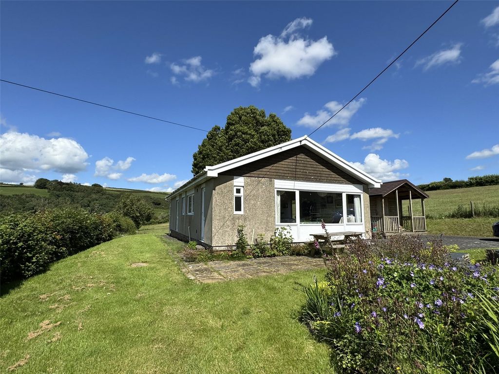 Property photo 2 of 24 Picture No. 02