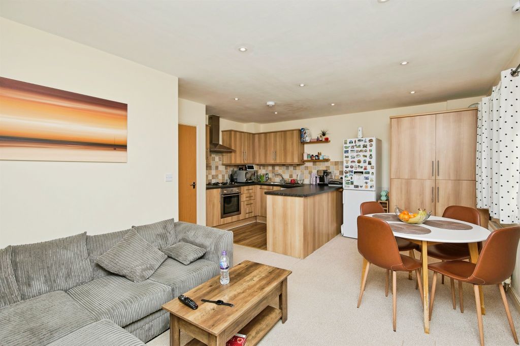 Property photo 3 of 13