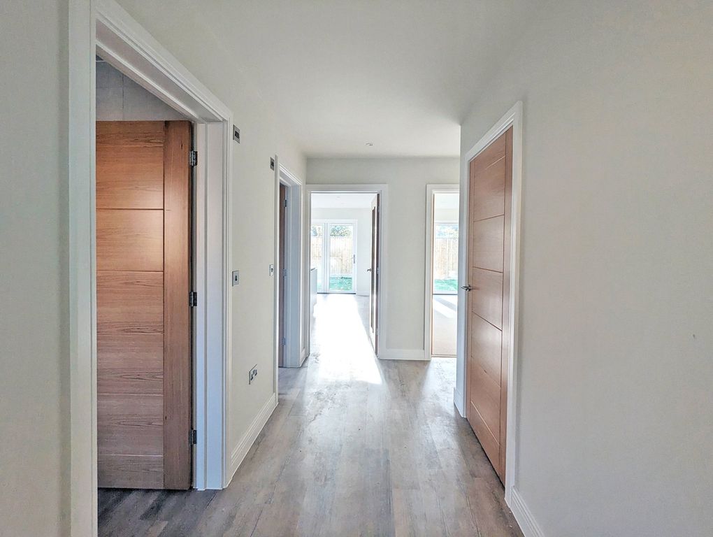 Property photo 2 of 18 Picture 2