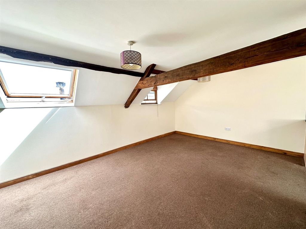 Property photo 2 of 8 4.Jpg