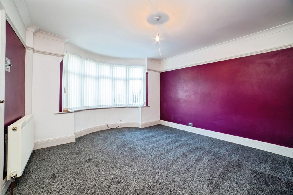 Property photo 3 of 19 Pbox-Img.Jpg