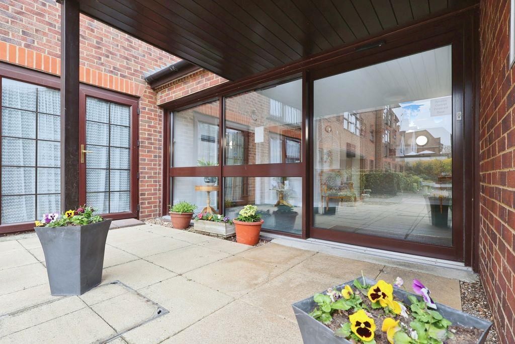 Additional image 29 of 1 bed flat for saleElmwood Court, High Street, Baldock SG7