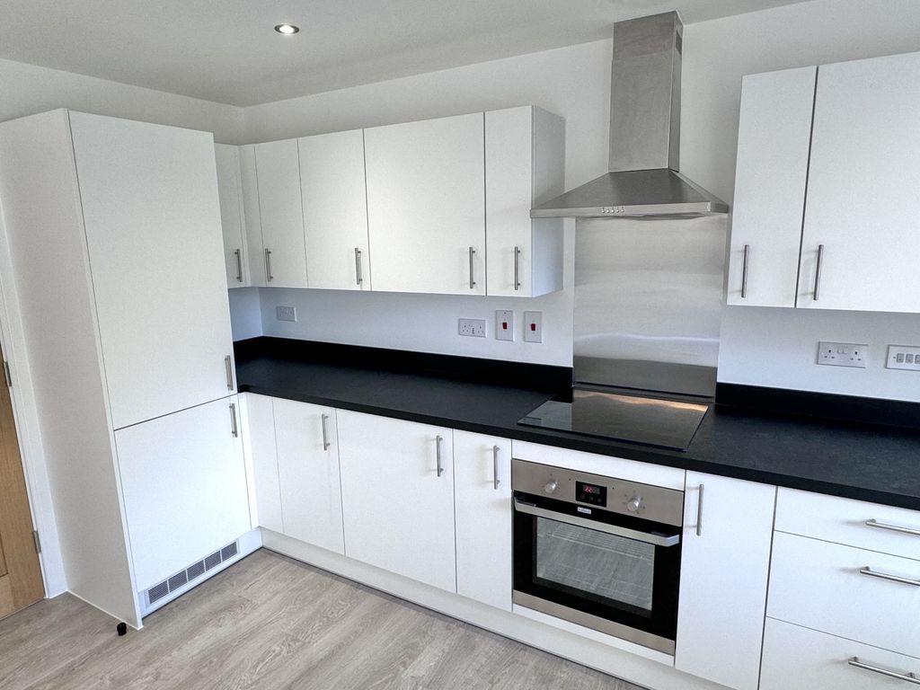 Property photo 3 of 12 Img_1357