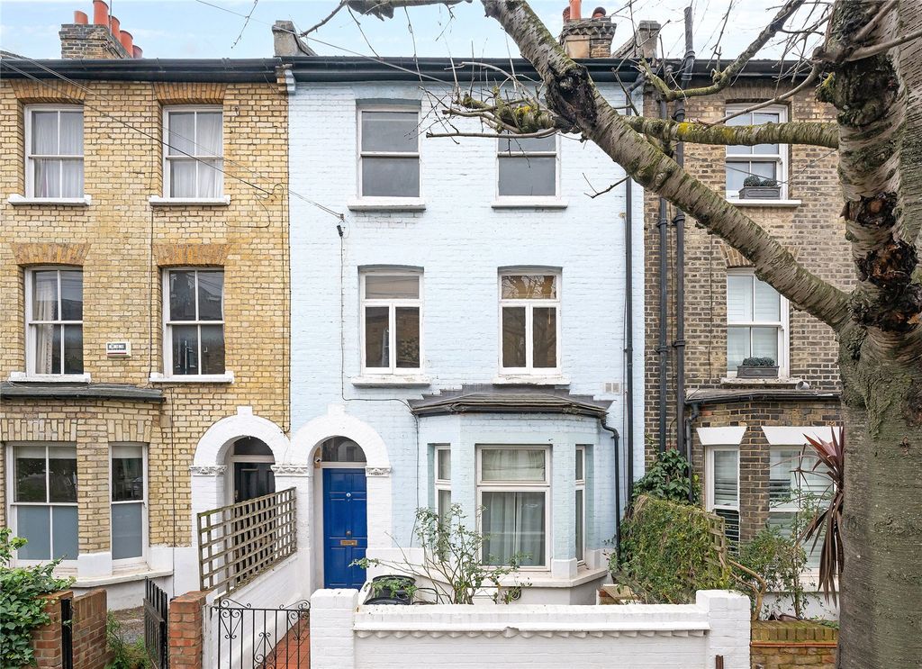 Property photo 2 of 9 Picture No. 12