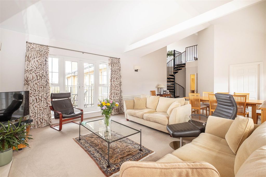 Property photo 3 of 25 45-Clearwater-Place-0014 Copy.Jpg