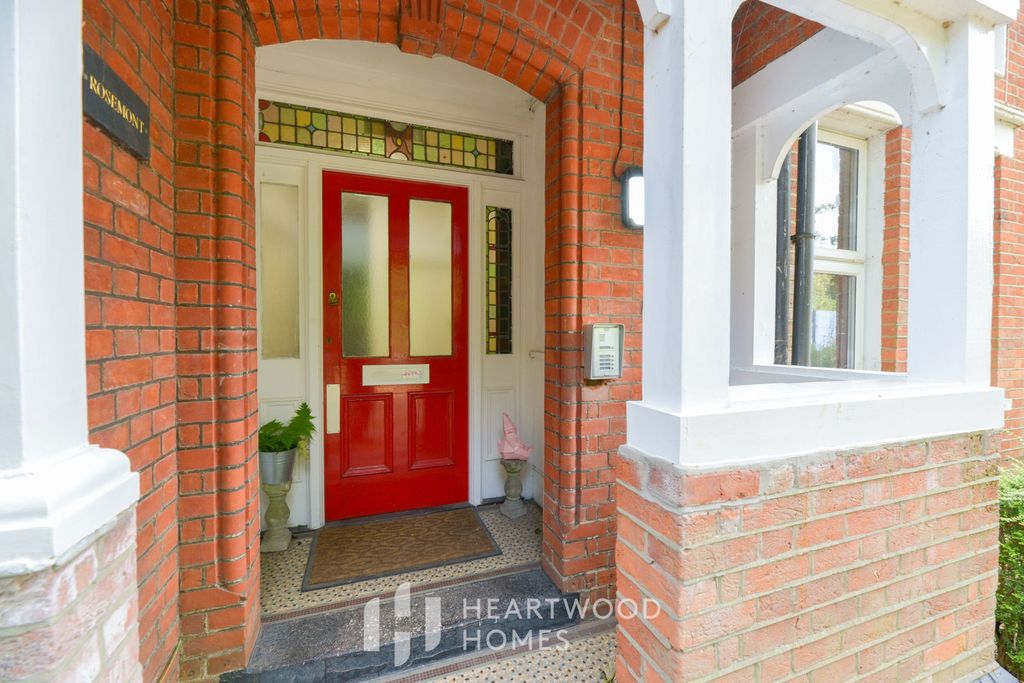 Property photo 2 of 13