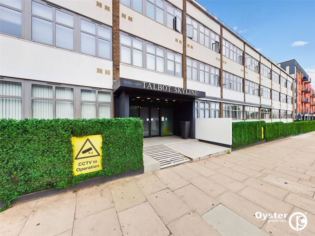 Property photo 1 of 8 Main Entrance