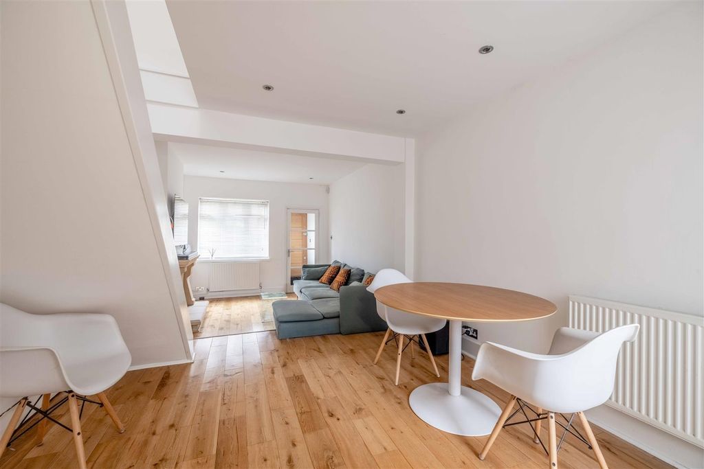 Property photo 3 of 12 11Tc (5 Of 12).Jpg