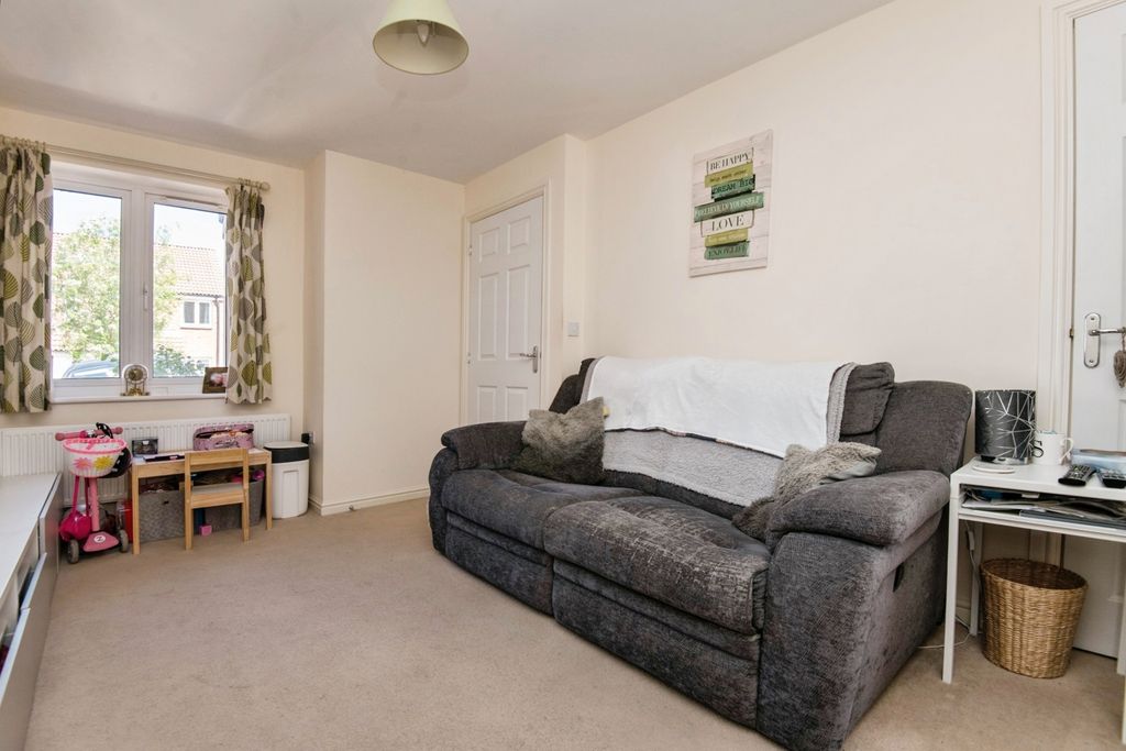 Property photo 2 of 11 Photo