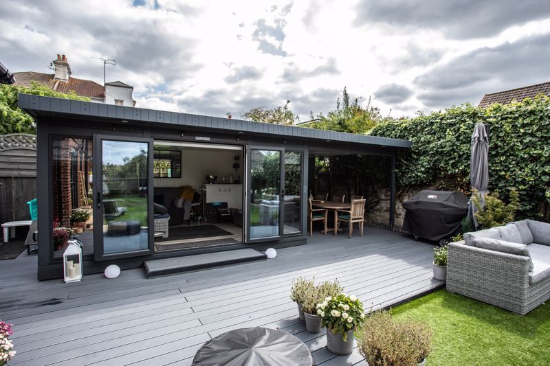 Property photo 2 of 30 Photo 21