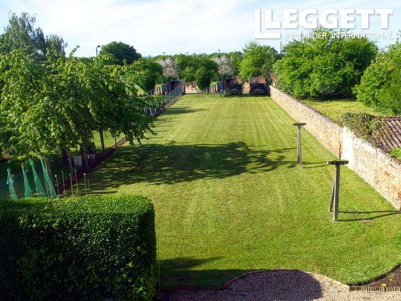 Property photo 2 of 10