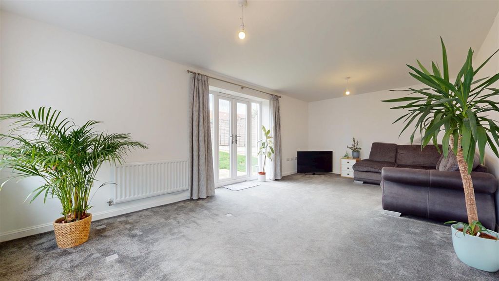 Property photo 3 of 25 11192025_220041.Jpg