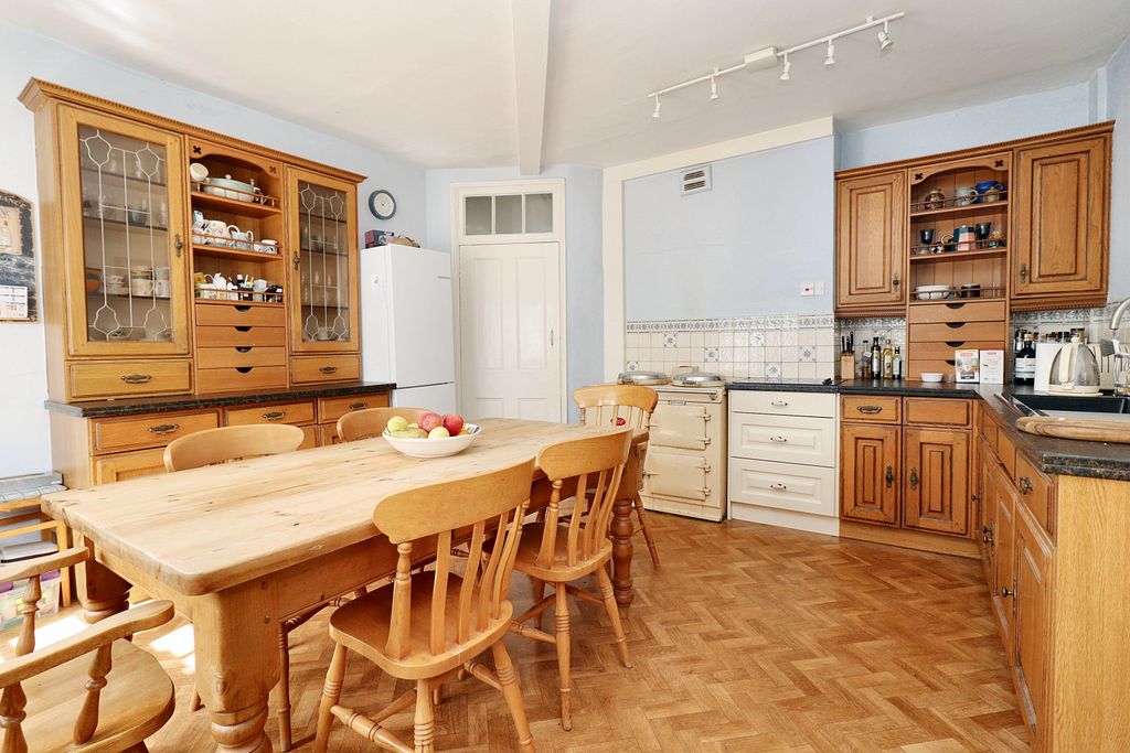 Property photo 2 of 44 Img_7386