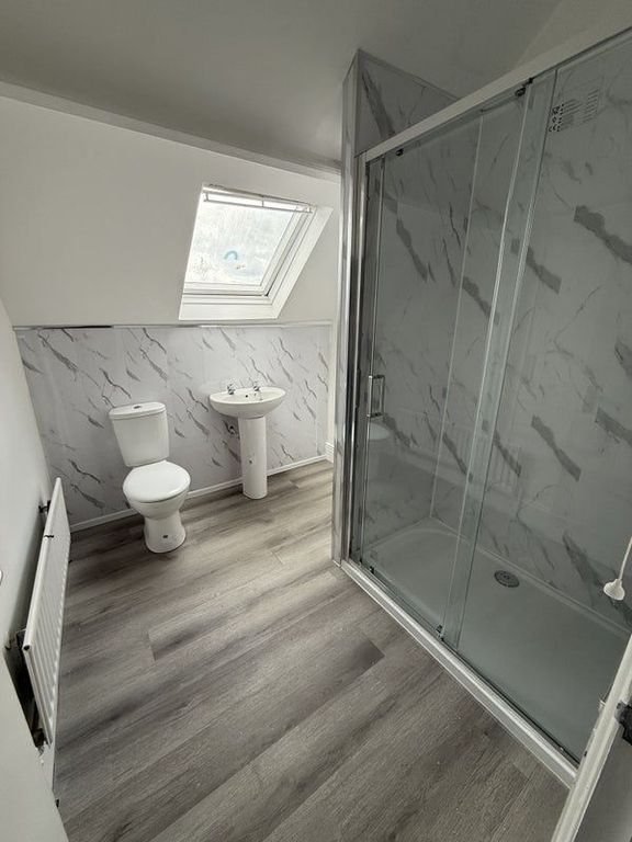 Property photo 3 of 4