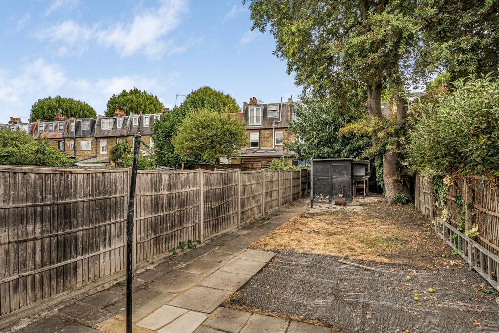 Property photo 3 of 17