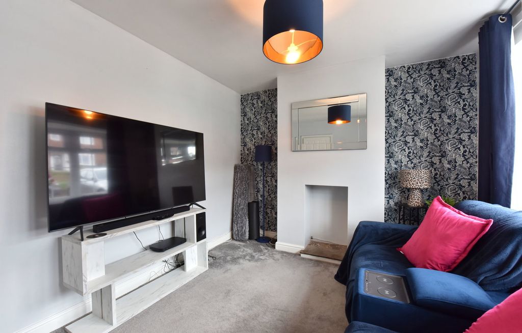 Property photo 3 of 16