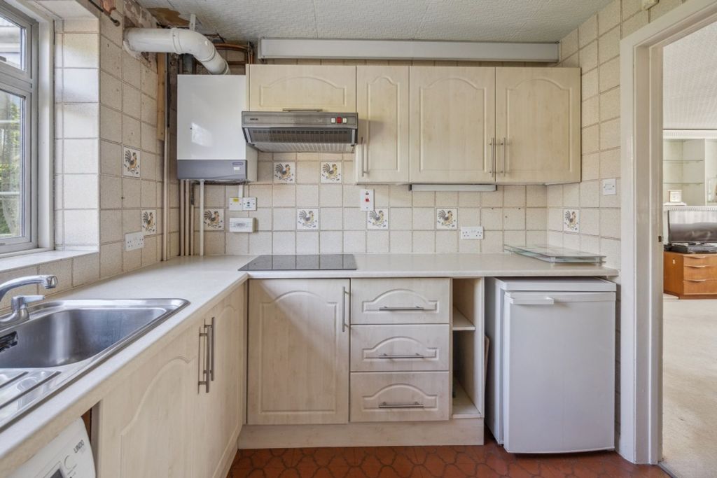 Property photo 3 of 27 Photo 12