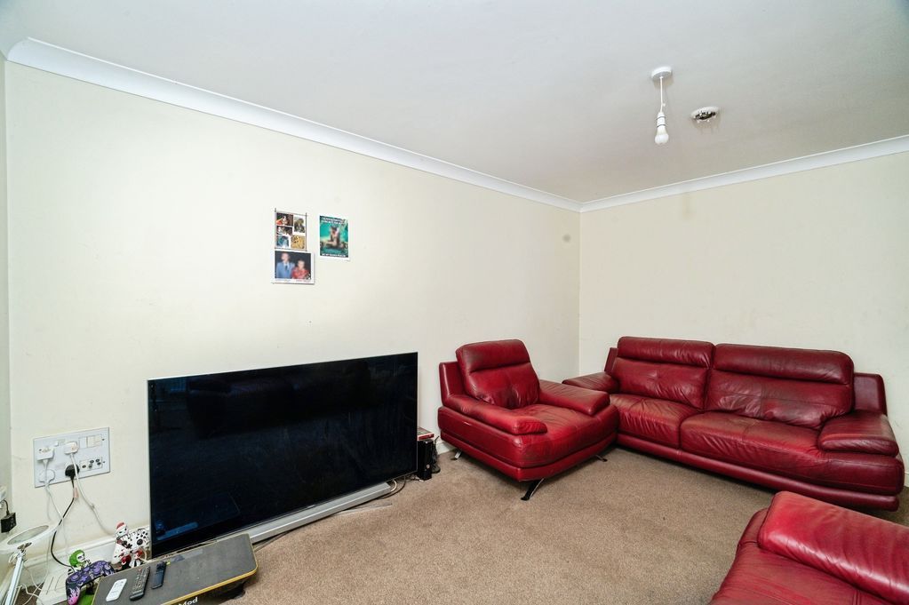 Property photo 3 of 18 Lounge View 2