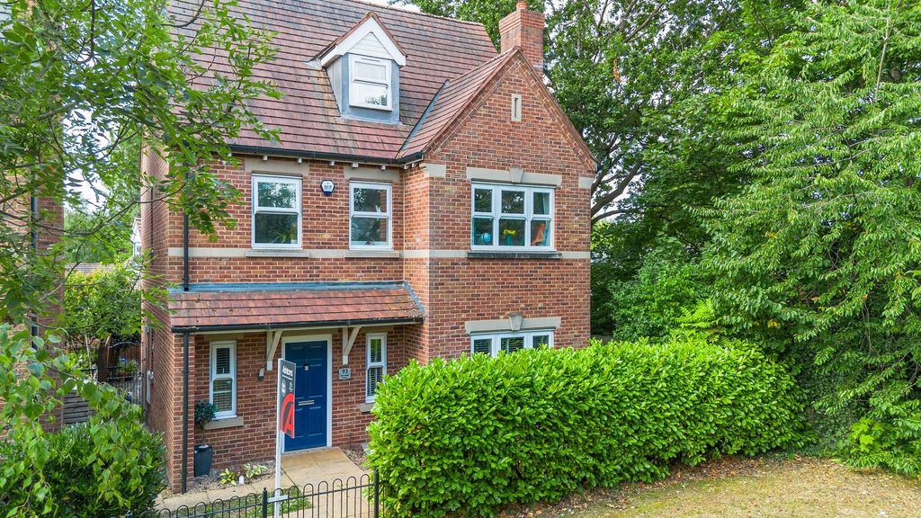 Property photo 1 of 31